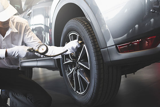 How to use a tire pressure gauge